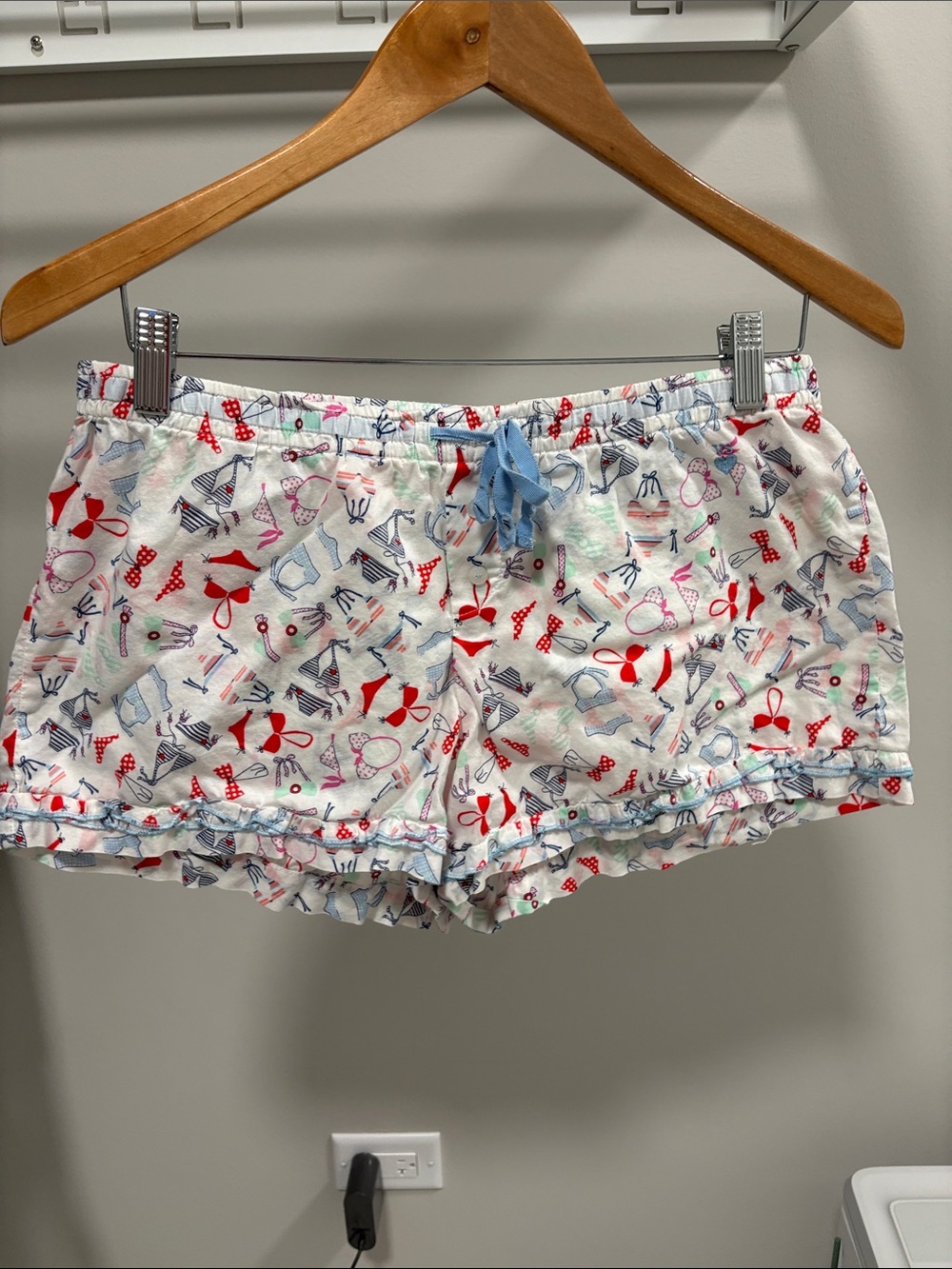Victoria's Secret White Lounge Shorts with Red and Blue Beach Motif